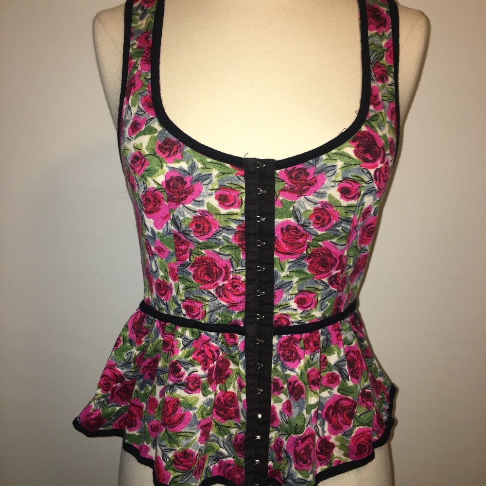 Rose Peplum Hook and Eye Clasps